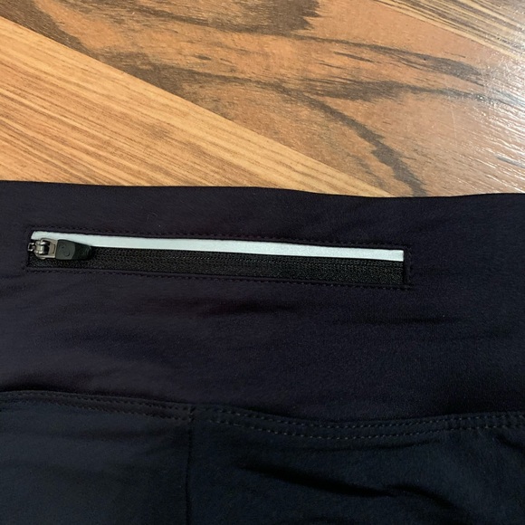 ASICS - Running Shorts 🏃🏻‍♀️ - Picture 4 of 11